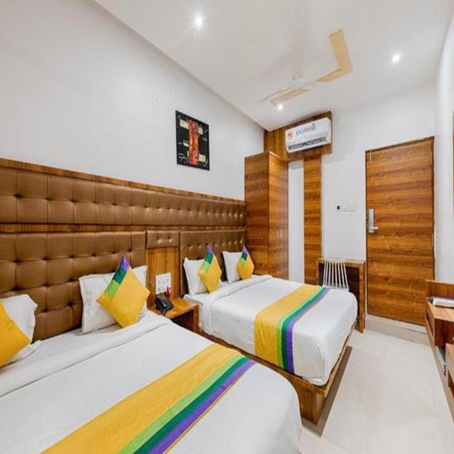 מומביי Hotel Riva International Goregaon- Near Nesco מראה חיצוני תמונה
